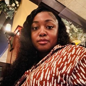 Meet your Posher, Posh